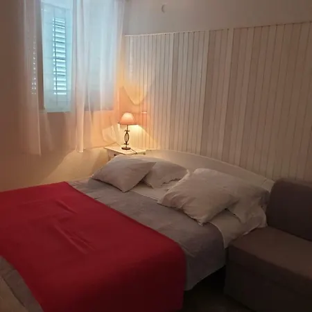 Neda Apartment